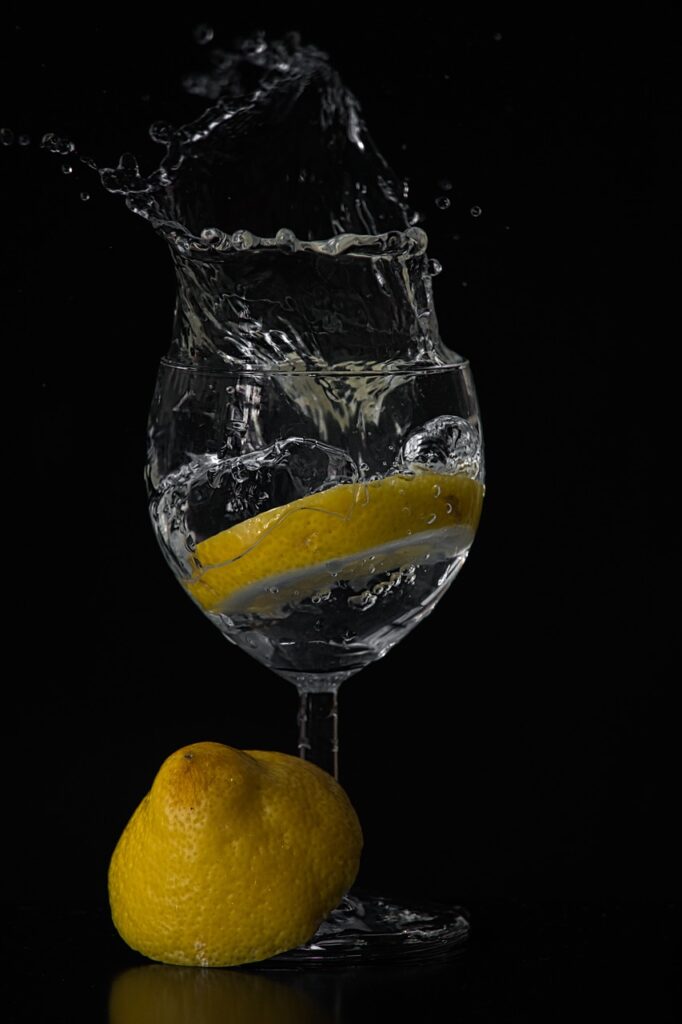 black background, lemons, water-5047825.jpg